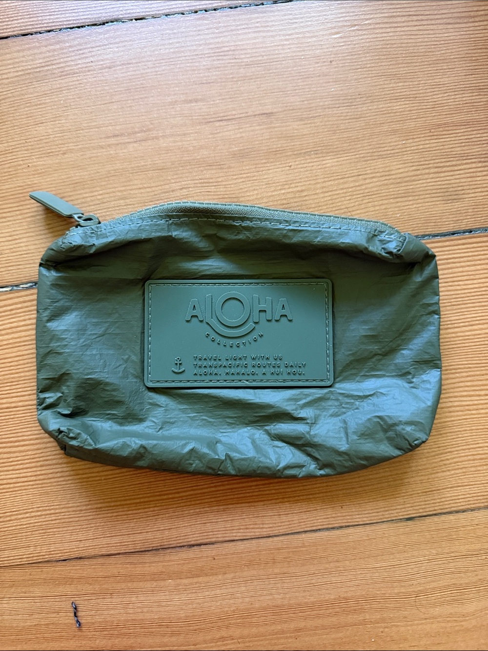 NWOT Aloha Collection Camo Green Mini Pouch